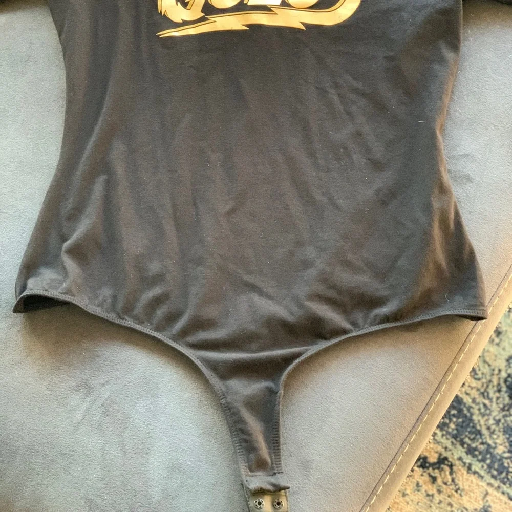 Guess logo bodysuit, size Large. - Picture 10 of 10